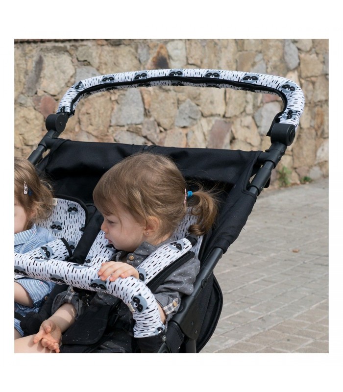 A capa protetora cobre a alça - Detalhe central Racoon town