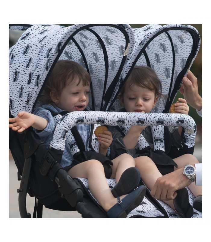 A capa protetora cobre a alça - Detalhe central Racoon town