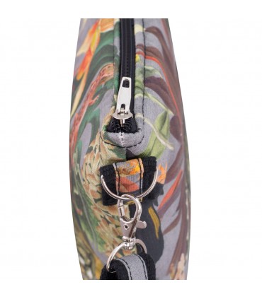 Side view Exotic Couture