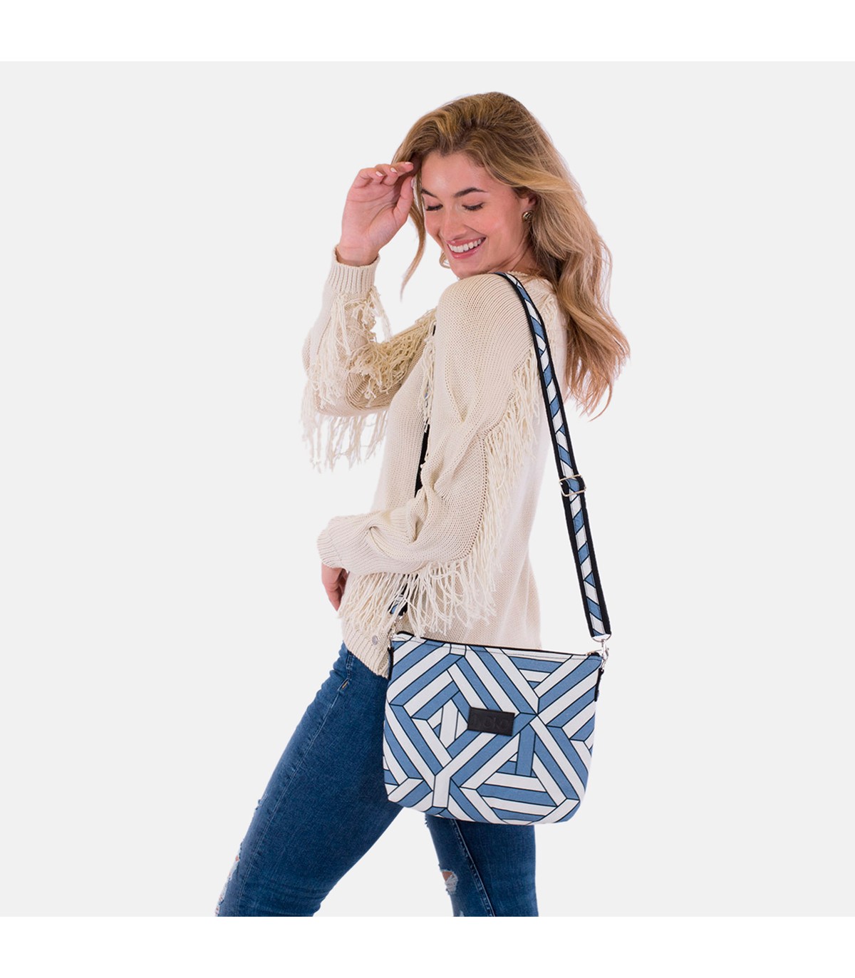 Crossbody bag - Use view with model Diamond Blue