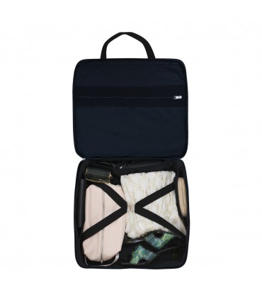 Vista interna básica noturna