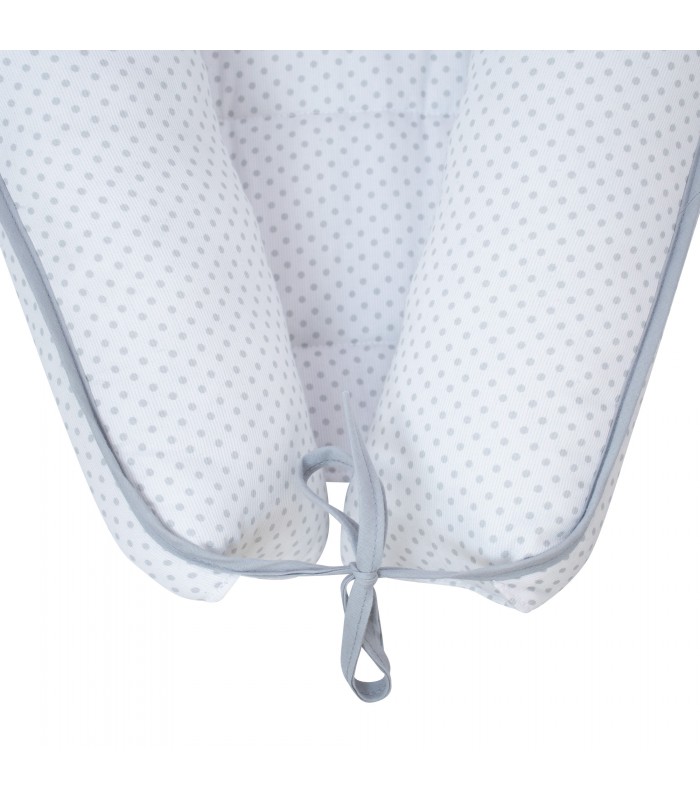 Ninho de bebê com pontos cinza - 4