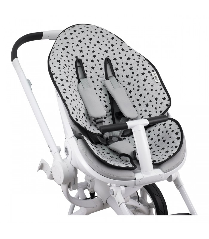 Quinny Moodd, Stokke, Cybex Priam - Black Star Reclinado Vista 3/4