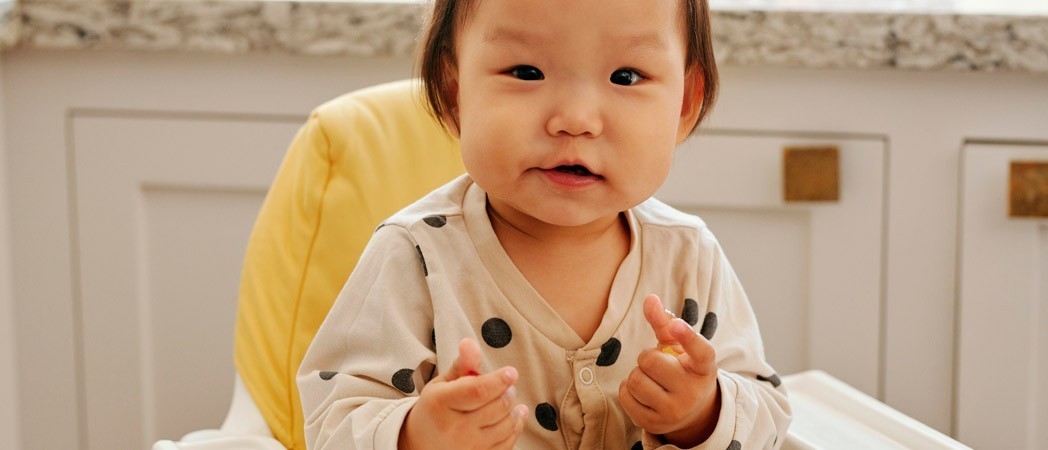 Comment puis-je encourager mon enfant à manger des fruits et des légumes ?