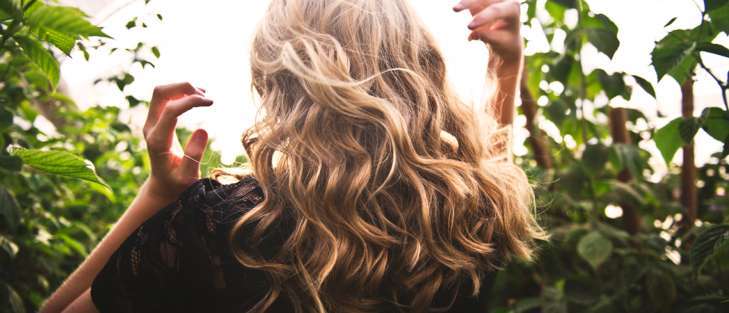 Cómo proteger su cabello en verano