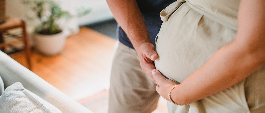 Comment faire bouger le bébé dans le ventre
