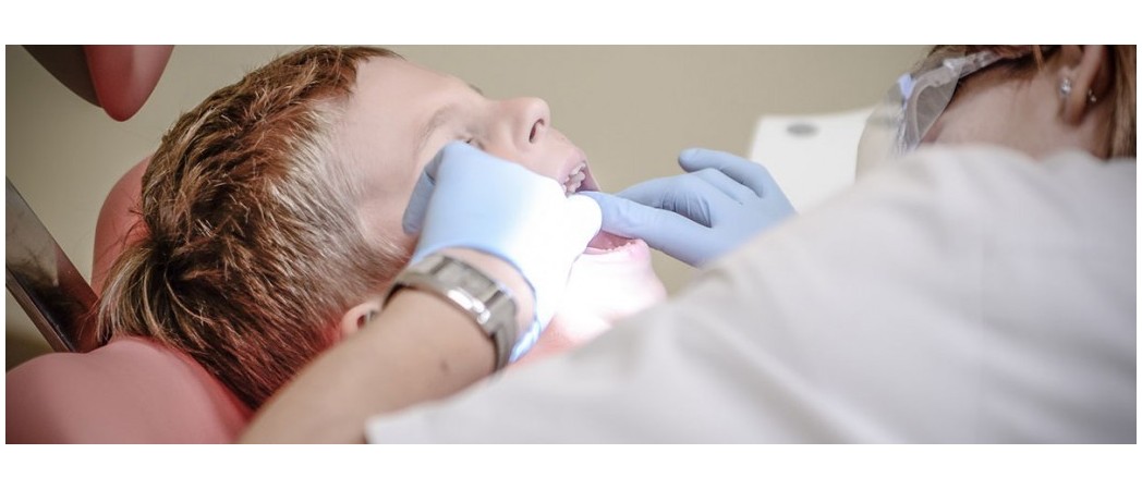 Que faire face à un coup aux dents de mon enfant?