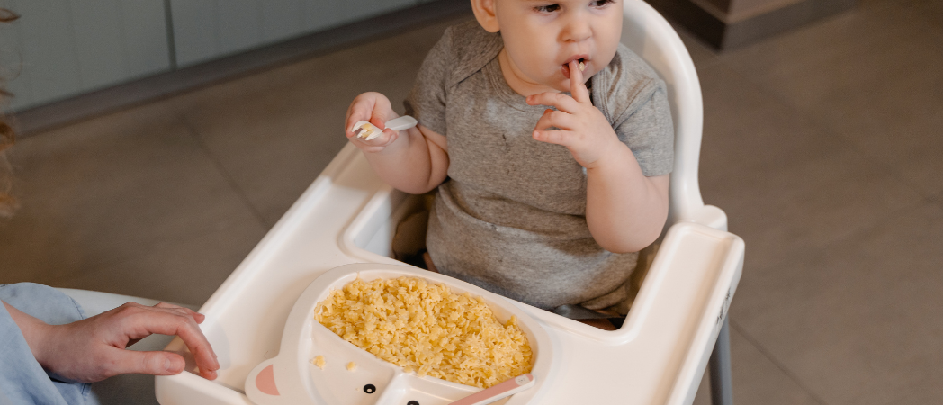 I migliori consigli per introdurre gli alimenti solidi ai bambini