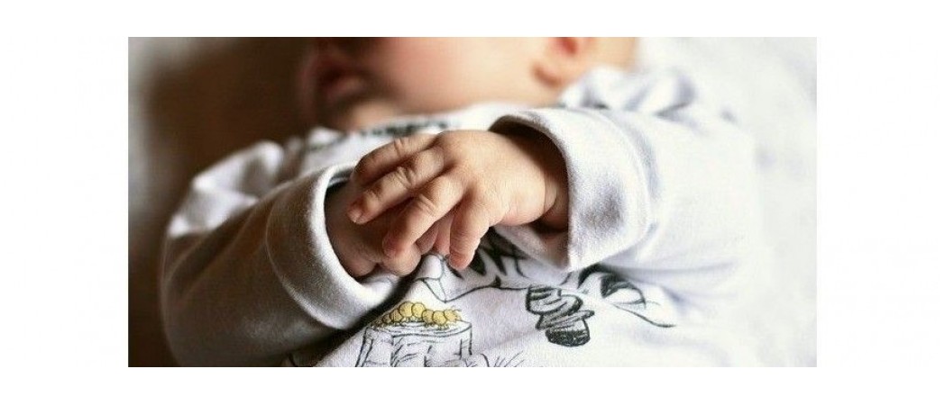 Comment un bébé devrait-il dormir?